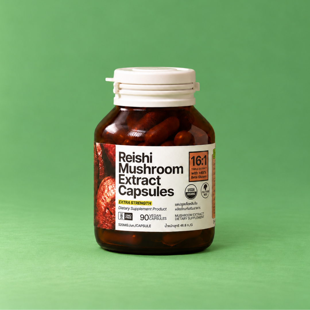 Earthling Reishi 16:1 extract capsules with a reishi mushroom